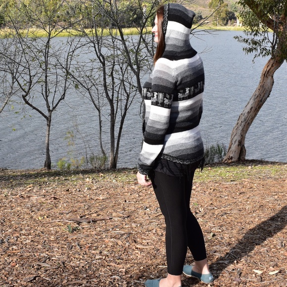 MEXICANA Sweaters - Mexican Hand Knit Llama Sweater